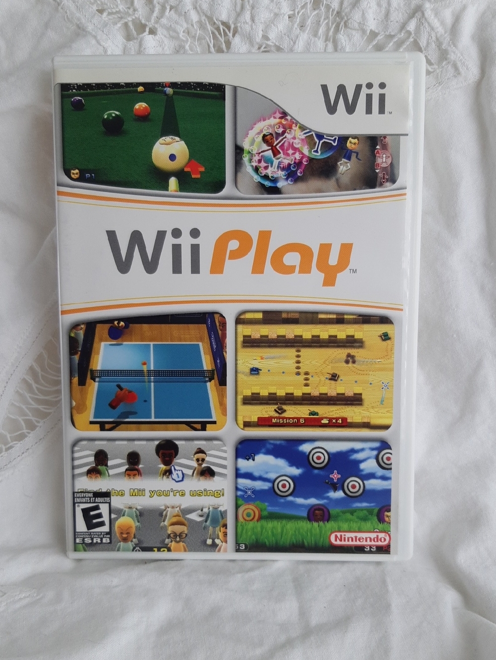 Nintendo WiiPlay Game Case - White and Orange Accents